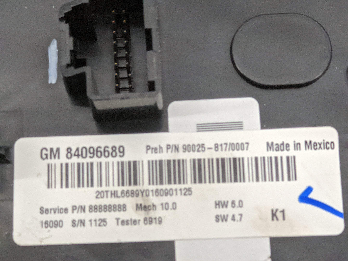 2016-2017 Chevrolet Equinox Radio Control Panel Silver 1478278 - Oemusedautoparts1.com