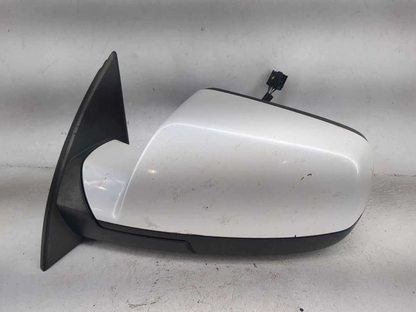 2015-2017 Chevrolet Equinox Driver Side View Mirror - Left Door Mirror OEM Used - Oemusedautoparts1.com
