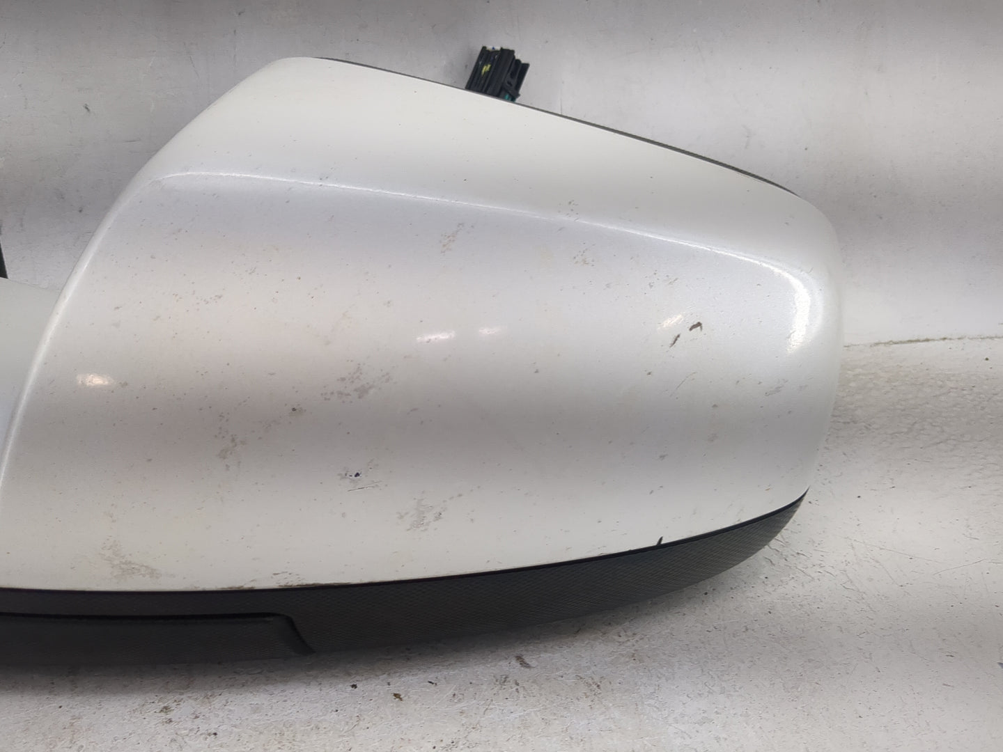 2015-2017 Chevrolet Equinox Driver Side View Mirror - Left Door Mirror OEM Used - Oemusedautoparts1.com