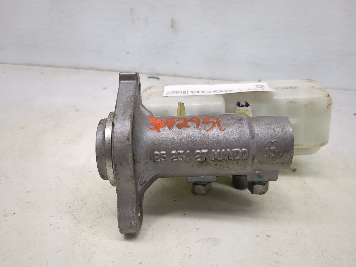 2011-2017 Chevrolet Equinox Brake Master Cylinder 1512998 - Oemusedautoparts1.com