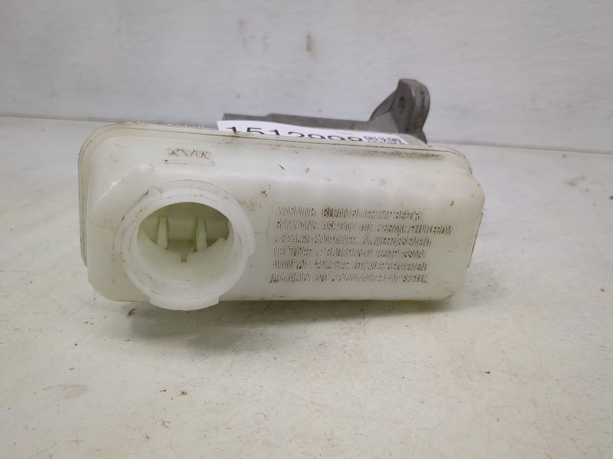 2011-2017 Chevrolet Equinox Brake Master Cylinder 1512998 - Oemusedautoparts1.com