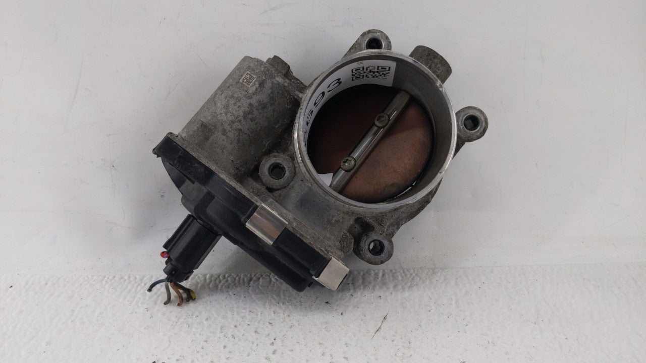 2016-2017 Chevrolet Equinox Throttle Body P/N:12669146AA 12670834AA Fits Fits 2016 2017 OEM Used Auto Parts - Oemusedautopar
