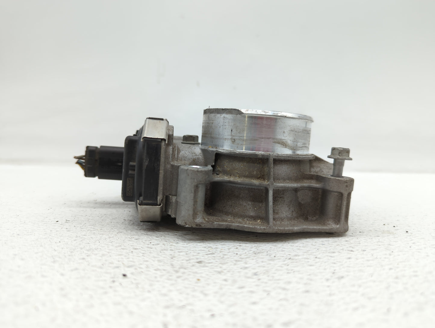 2016-2017 Chevrolet Equinox Throttle Body P/N:12632101CA 12669146AA, 12670834AA Fits Fits 2016 2017 OEM Used Auto Parts - Oe