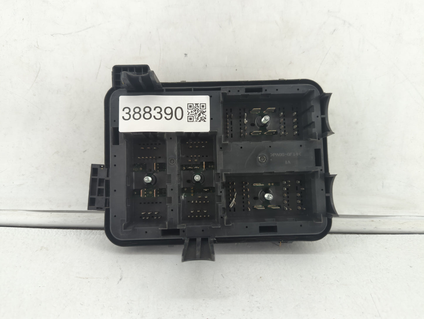 2016-2017 Chevrolet Equinox Fusebox Fuse Box Panel Relay Module P/N:23404556 04692235AD, KAB07C04C6 Fits Fits 2016 2017 OEM 