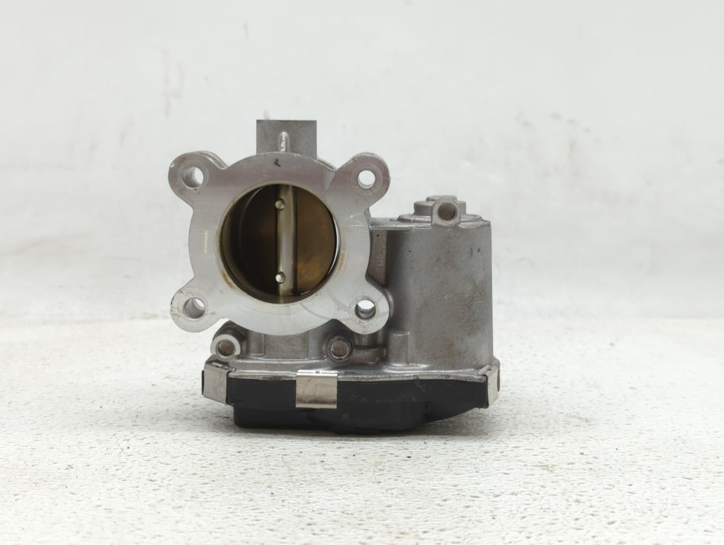 2018-2019 Chevrolet Equinox Throttle Body P/N:12671379AA Fits Fits 2016 2017 2018 2019 OEM Used Auto Parts - Oemusedautopart