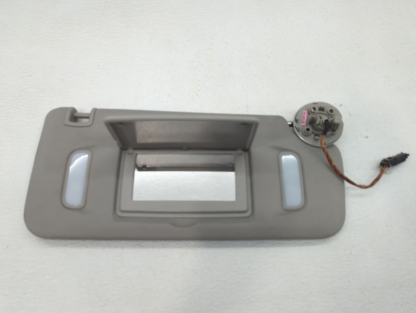 2010-2017 Chevrolet Equinox Sun Visor Shade Replacement Passenger Right Mirror Fits Fits 2010 2011 2012 2013 2014 2015 2016 