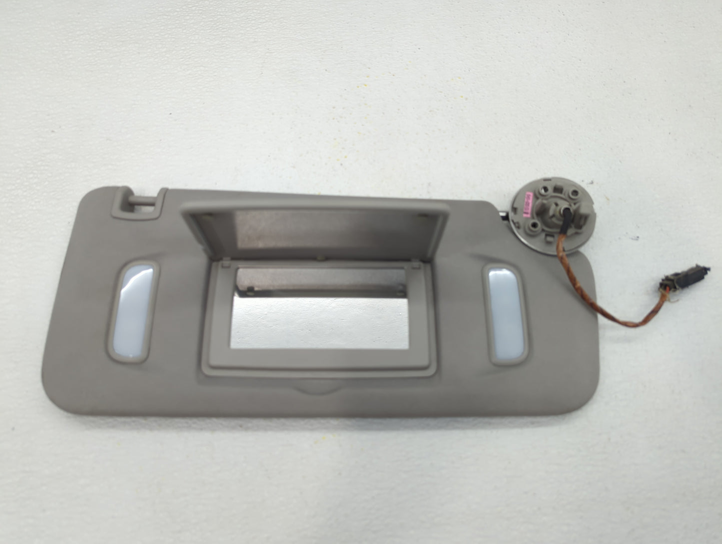 2010-2017 Chevrolet Equinox Sun Visor Shade Replacement Passenger Right Mirror Fits Fits 2010 2011 2012 2013 2014 2015 2016 