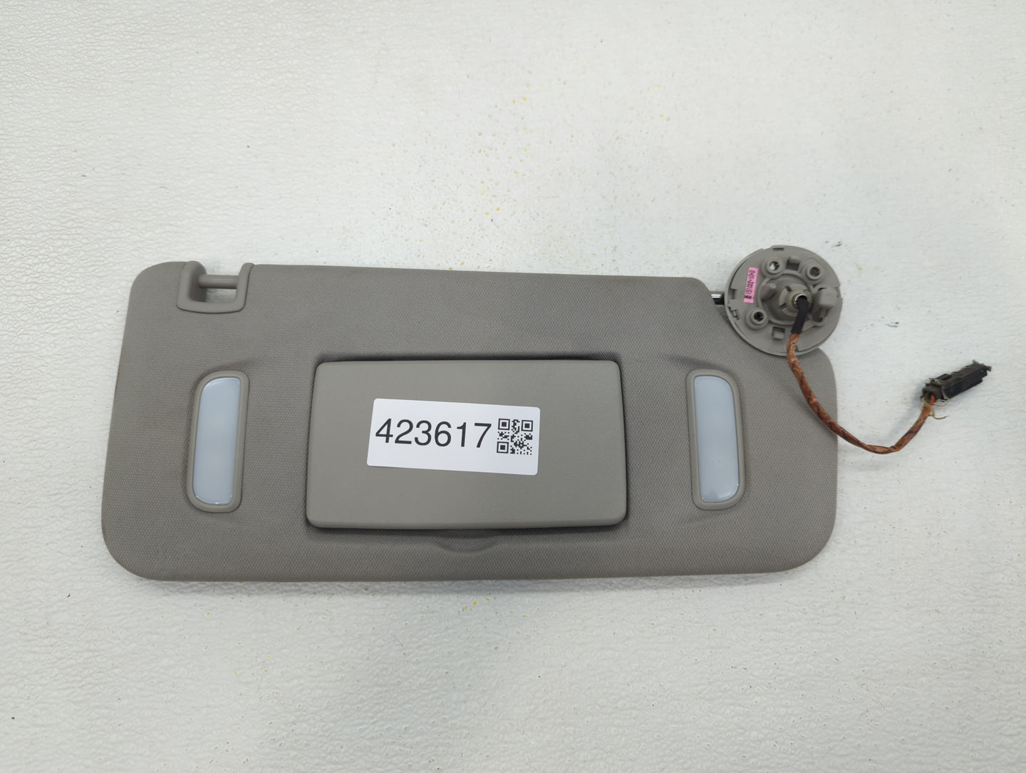 2010-2017 Chevrolet Equinox Sun Visor Shade Replacement Passenger Right Mirror Fits Fits 2010 2011 2012 2013 2014 2015 2016 