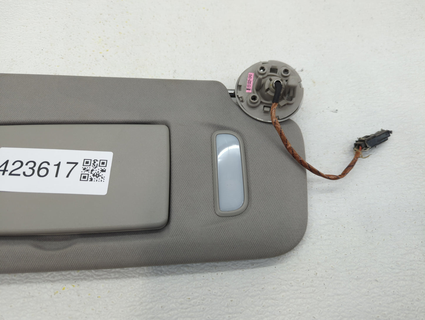 2010-2017 Chevrolet Equinox Sun Visor Shade Replacement Passenger Right Mirror Fits Fits 2010 2011 2012 2013 2014 2015 2016 