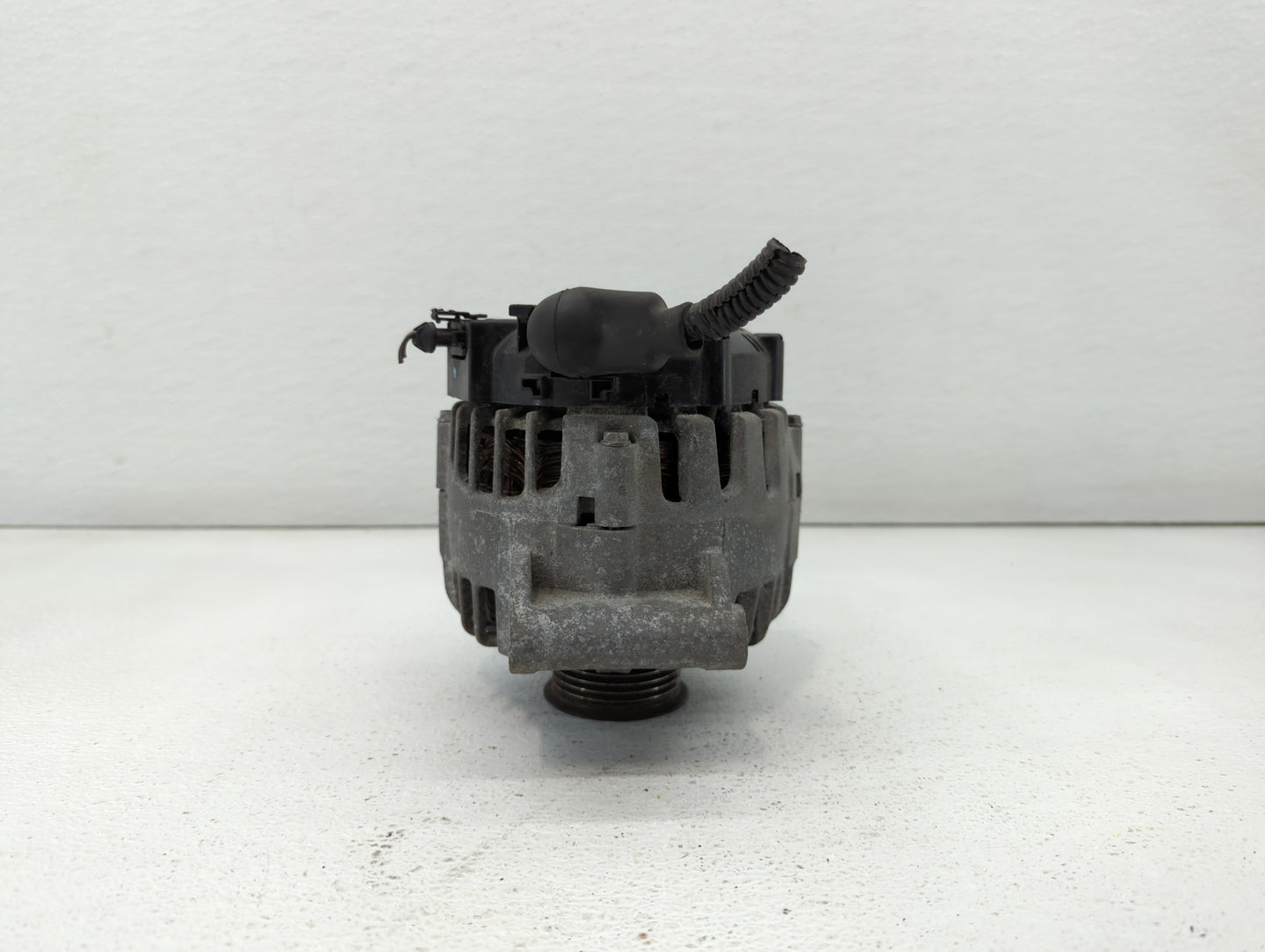 2010-2017 Chevrolet Equinox Alternator Replacement Generator Charging Assembly Engine OEM P/N:13500315 13588328 Fits OEM Use