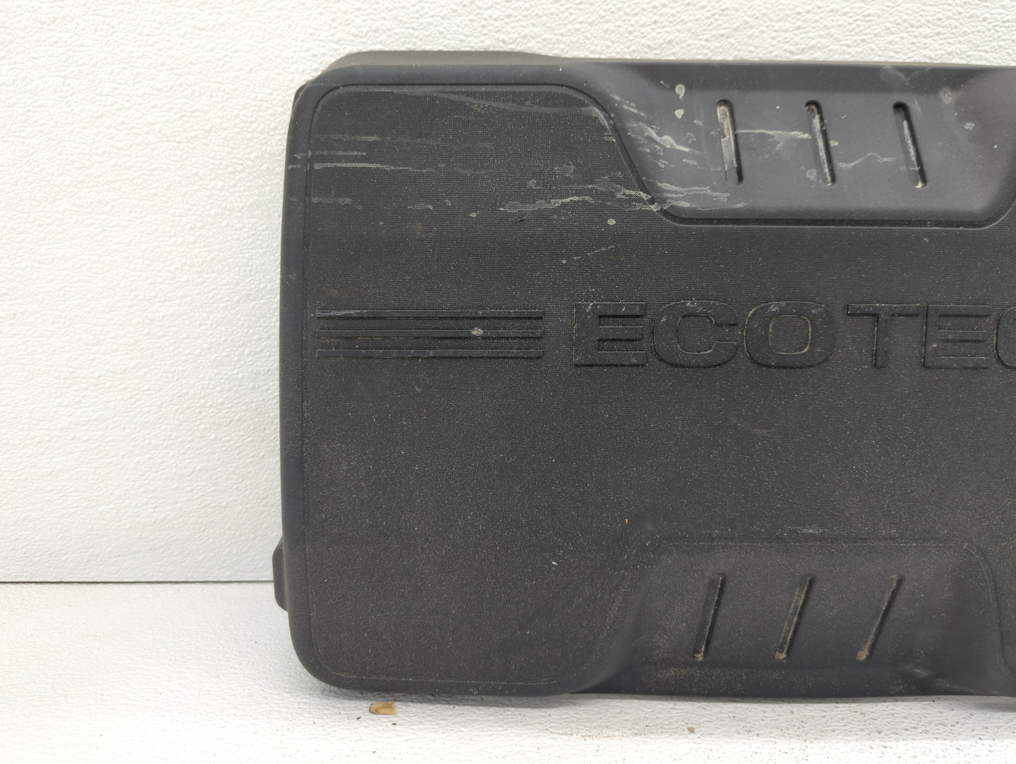 2016 Chevrolet Equinox Engine Cover - Oemusedautoparts1.com