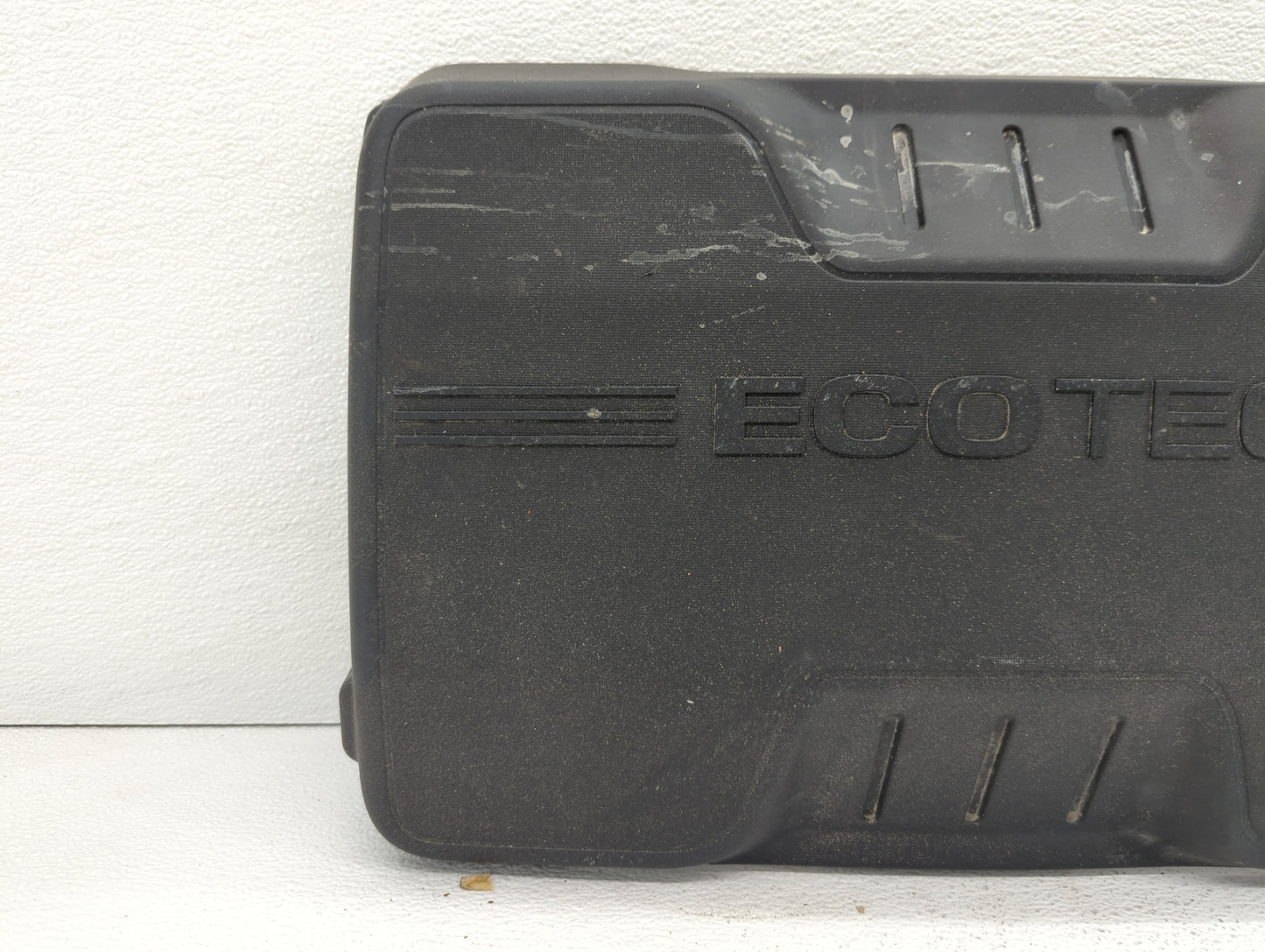 2016 Chevrolet Equinox Engine Cover - Oemusedautoparts1.com