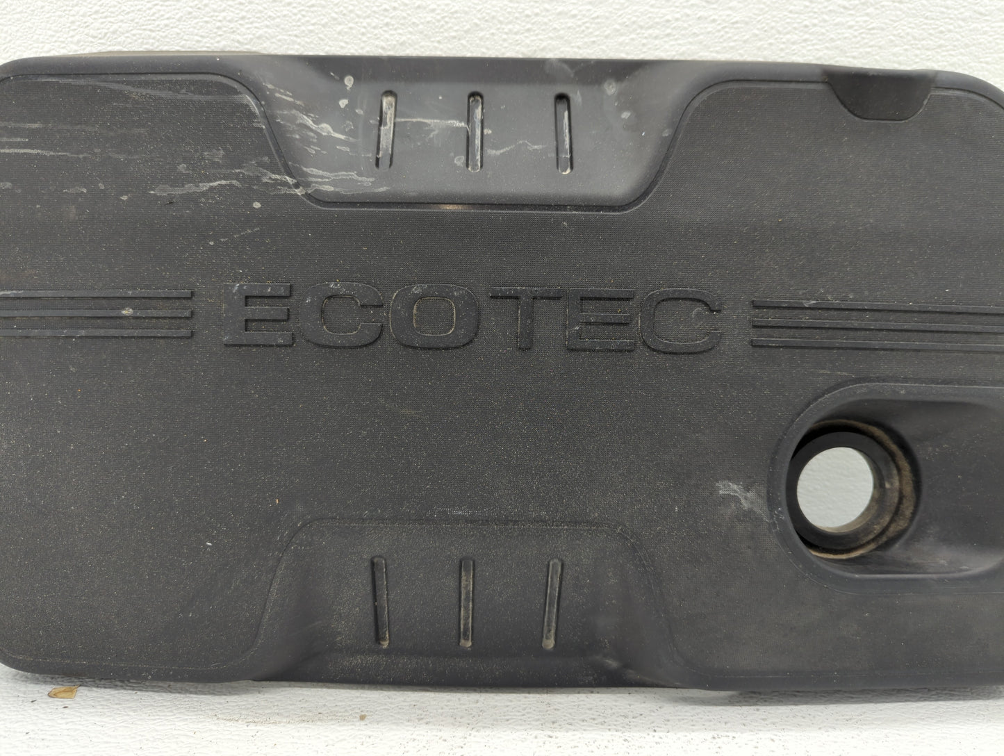 2016 Chevrolet Equinox Engine Cover - Oemusedautoparts1.com