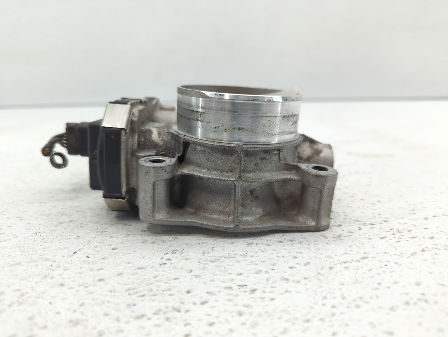 2016-2017 Chevrolet Equinox Throttle Body P/N:12632101CA 12669146AA, 12670834AA Fits Fits 2016 2017 OEM Used Auto Parts - Oe