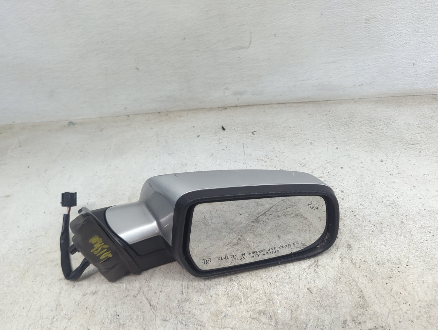 2016-2017 Chevrolet Equinox Passenger Side View Mirror - Right Door Mirror OEM Used - Oemusedautoparts1.com