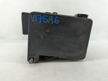 2016-2017 Chevrolet Equinox Fusebox Fuse Box Panel Relay Module P/N:23325532 Fits Fits 2016 2017 OEM Used Auto Parts - Oemus