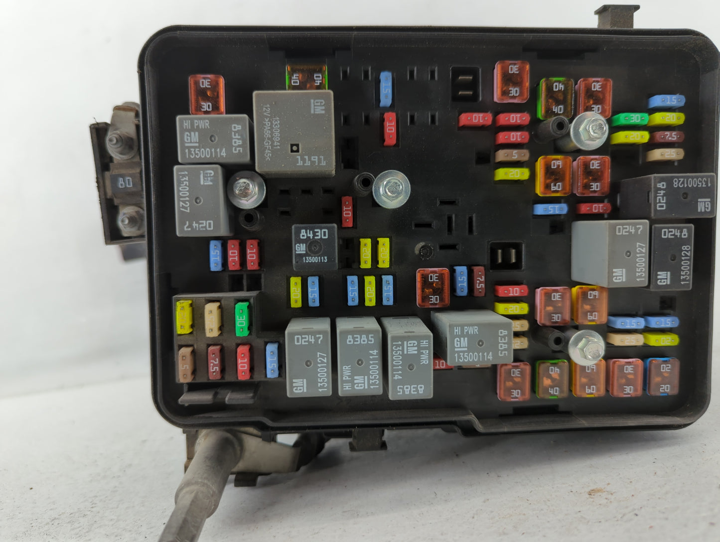 2016-2017 Chevrolet Equinox Fusebox Fuse Box Panel Relay Module P/N:23325532 Fits Fits 2016 2017 OEM Used Auto Parts - Oemus