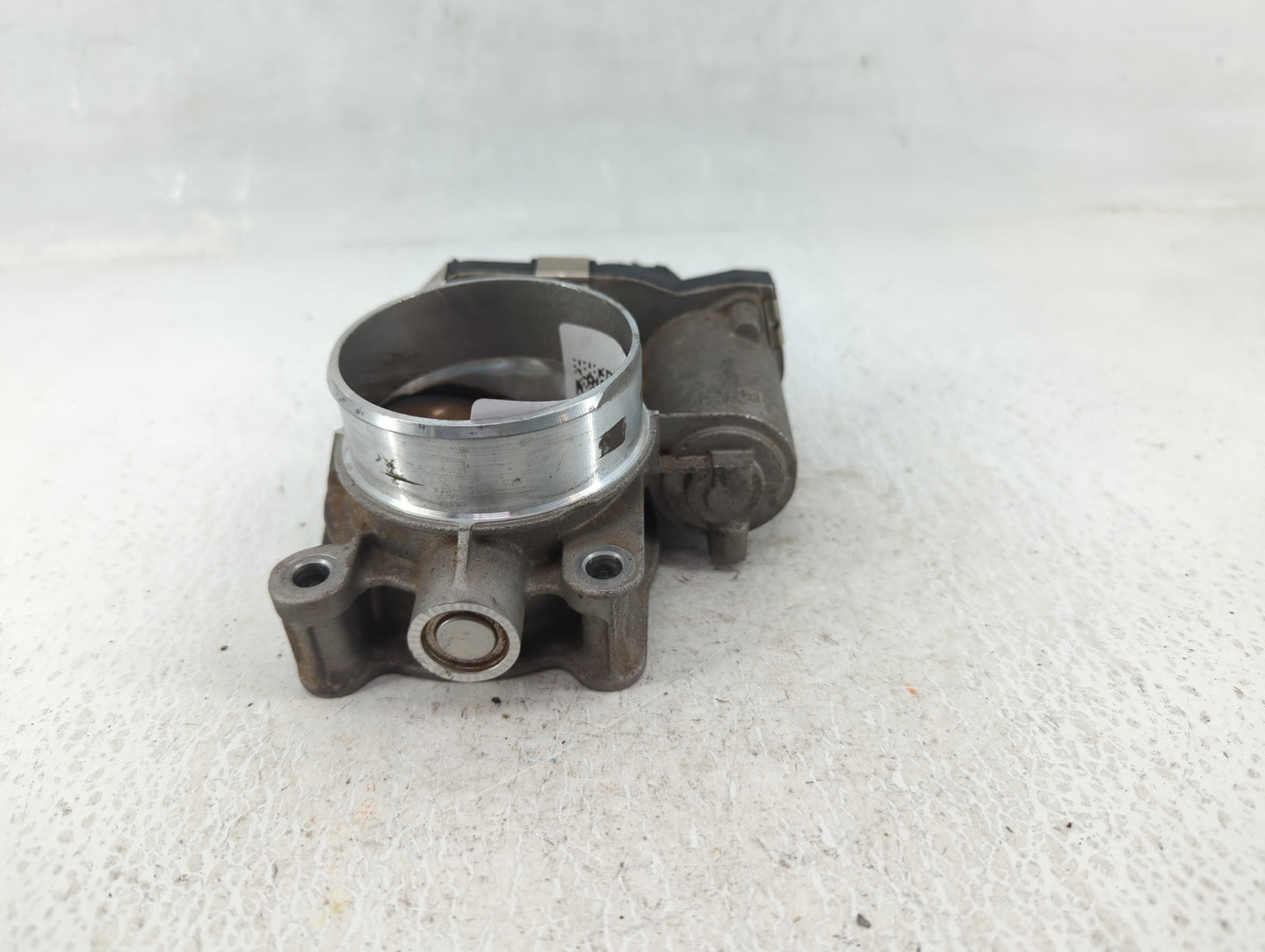 2016-2017 Chevrolet Equinox Throttle Body P/N:12669146AA Fits Fits 2016 2017 OEM Used Auto Parts - Oemusedautoparts1.com