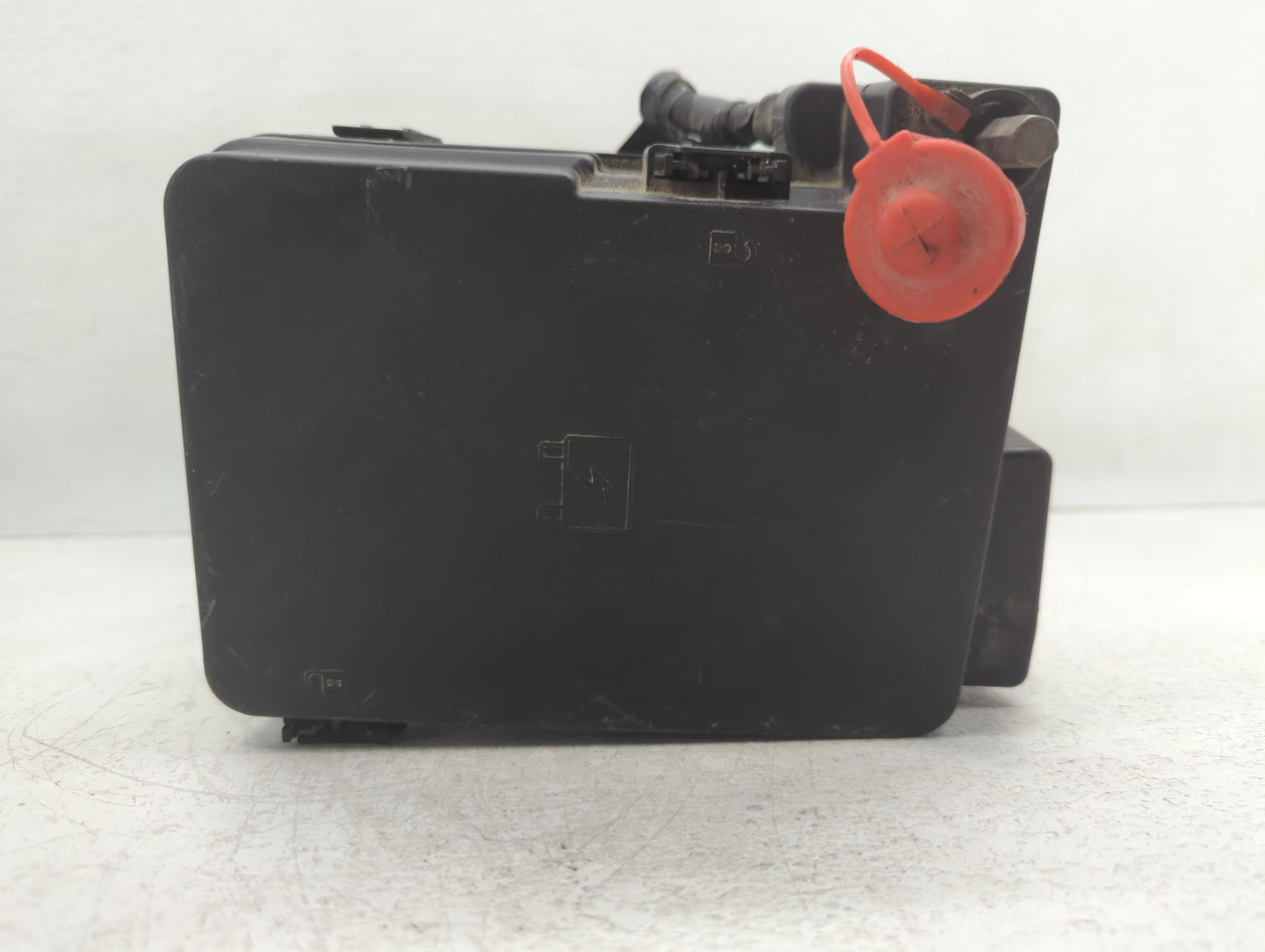 2016-2017 Chevrolet Equinox Fusebox Fuse Box Panel Relay Module P/N:23404556_01 Fits Fits 2016 2017 OEM Used Auto Parts - Oe
