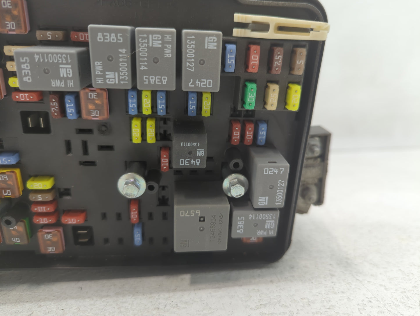 2016-2017 Chevrolet Equinox Fusebox Fuse Box Panel Relay Module P/N:23404556_01 Fits Fits 2016 2017 OEM Used Auto Parts - Oe