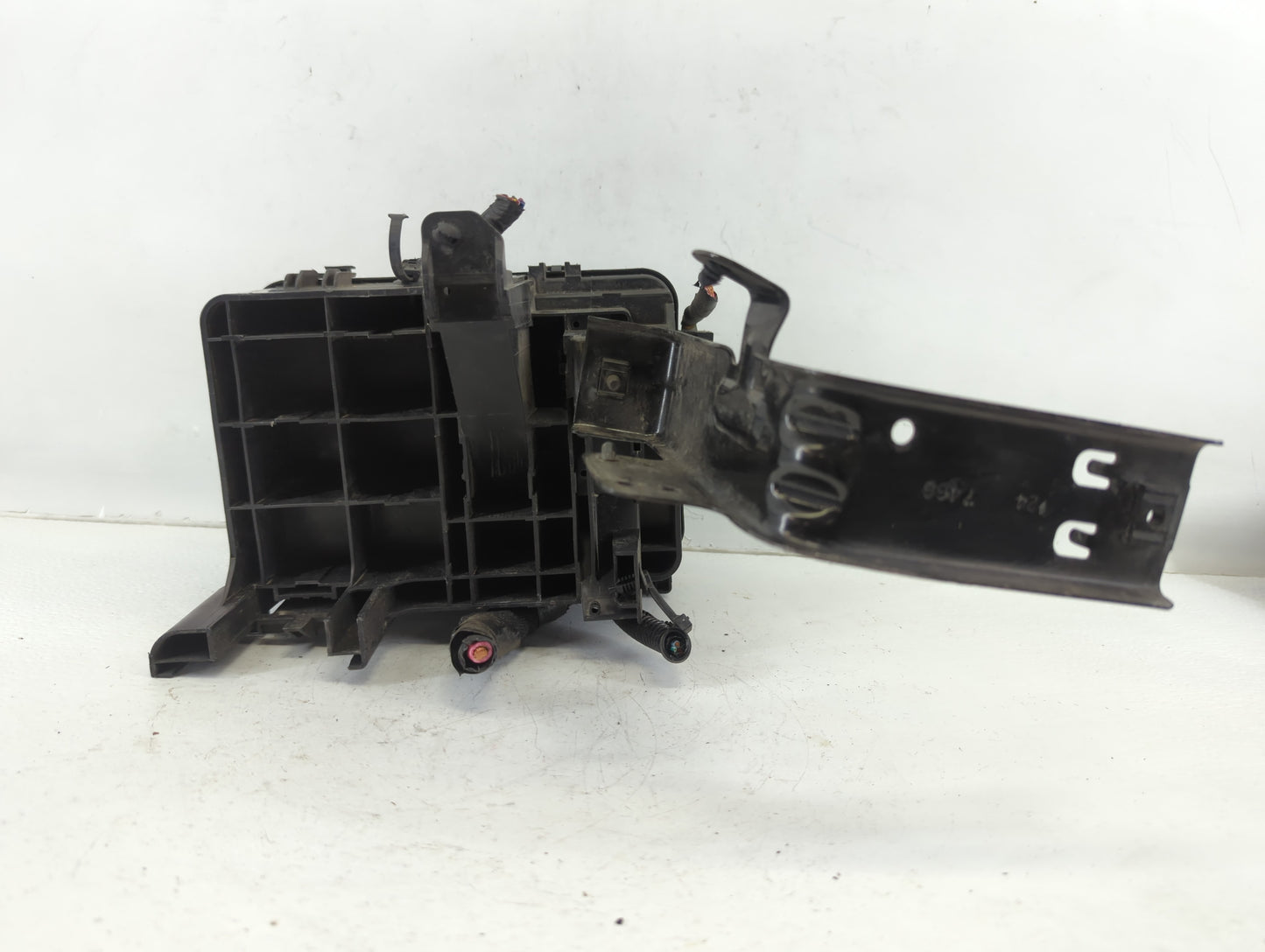2016 Chevrolet Equinox Fusebox Fuse Box Panel Relay Module P/N:84080470 01 23404556 Fits OEM Used Auto Parts - Oemusedautopa