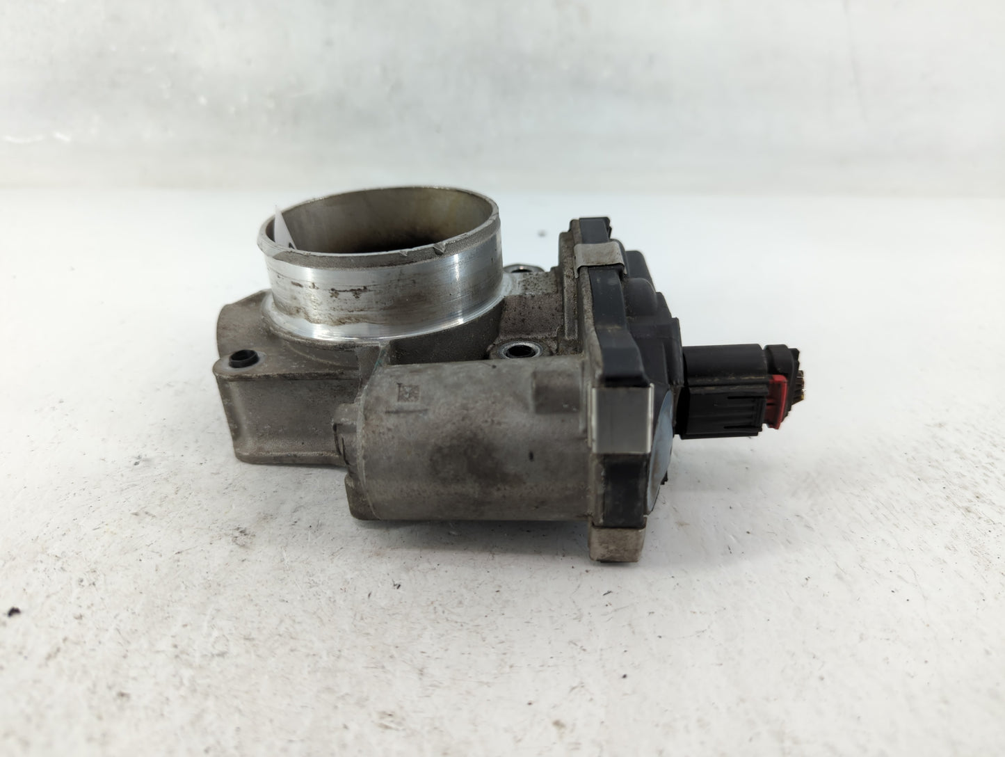2016-2017 Chevrolet Equinox Throttle Body P/N:12669146AA Fits Fits 2016 2017 OEM Used Auto Parts - Oemusedautoparts1.com
