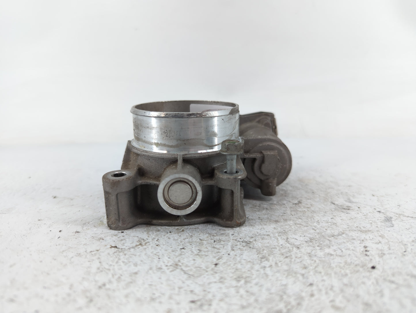 2016-2017 Chevrolet Equinox Throttle Body P/N:12669146AA Fits Fits 2016 2017 OEM Used Auto Parts - Oemusedautoparts1.com