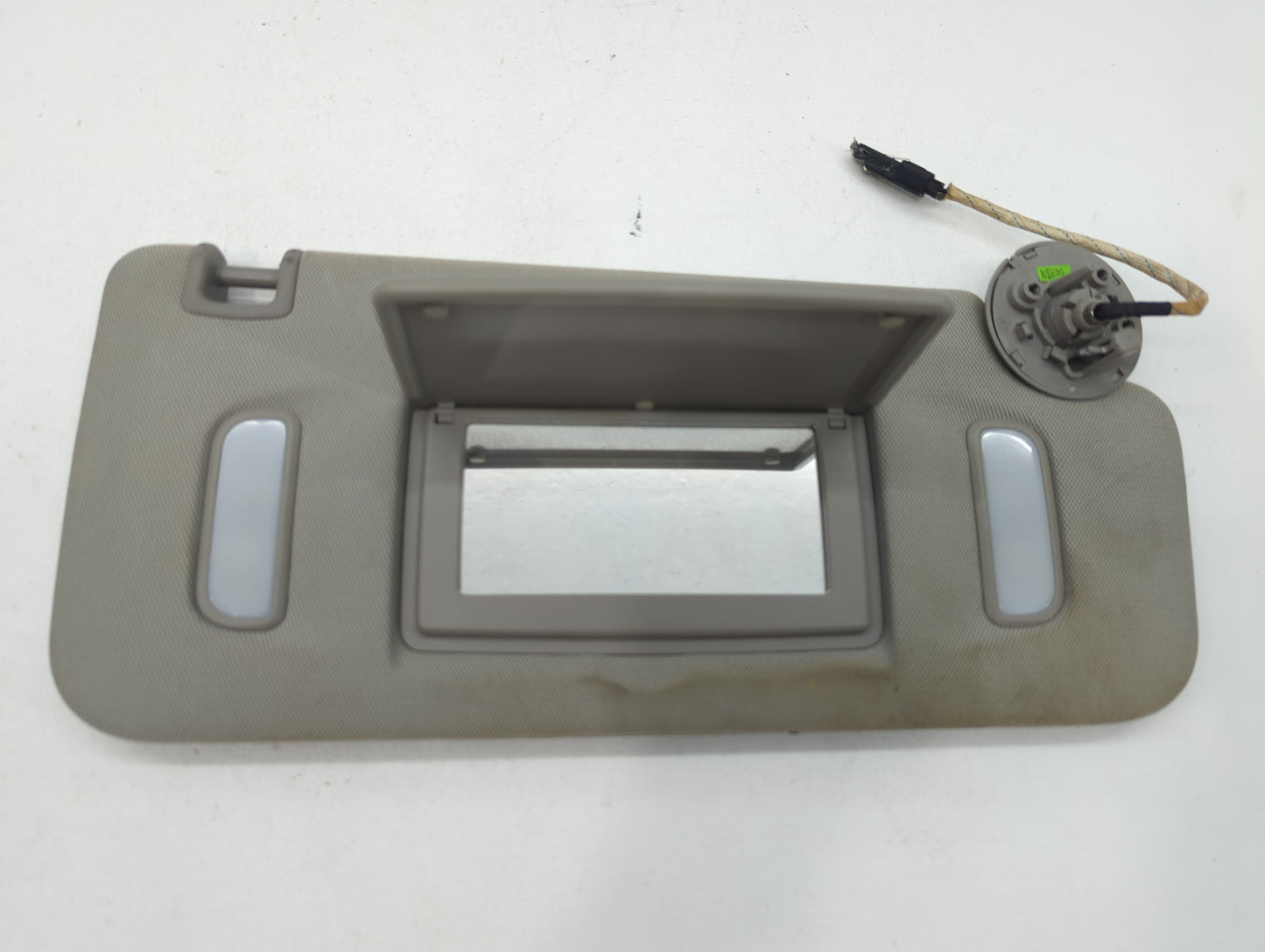 2010-2017 Chevrolet Equinox Sun Visor Shade Replacement Passenger Right Mirror Fits Fits 2010 2011 2012 2013 2014 2015 2016 