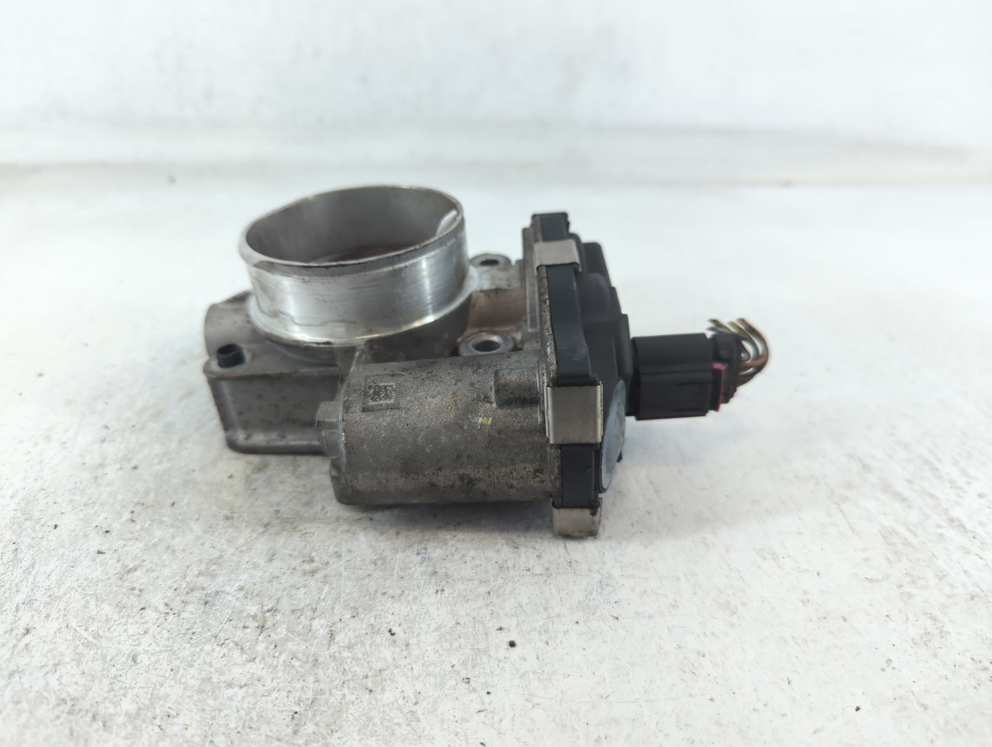 2016-2017 Chevrolet Equinox Throttle Body P/N:12669146AA Fits Fits 2016 2017 OEM Used Auto Parts - Oemusedautoparts1.com