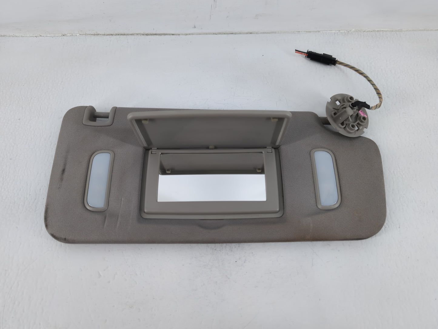 2010-2017 Chevrolet Equinox Sun Visor Shade Replacement Passenger Right Mirror Fits Fits 2010 2011 2012 2013 2014 2015 2016 