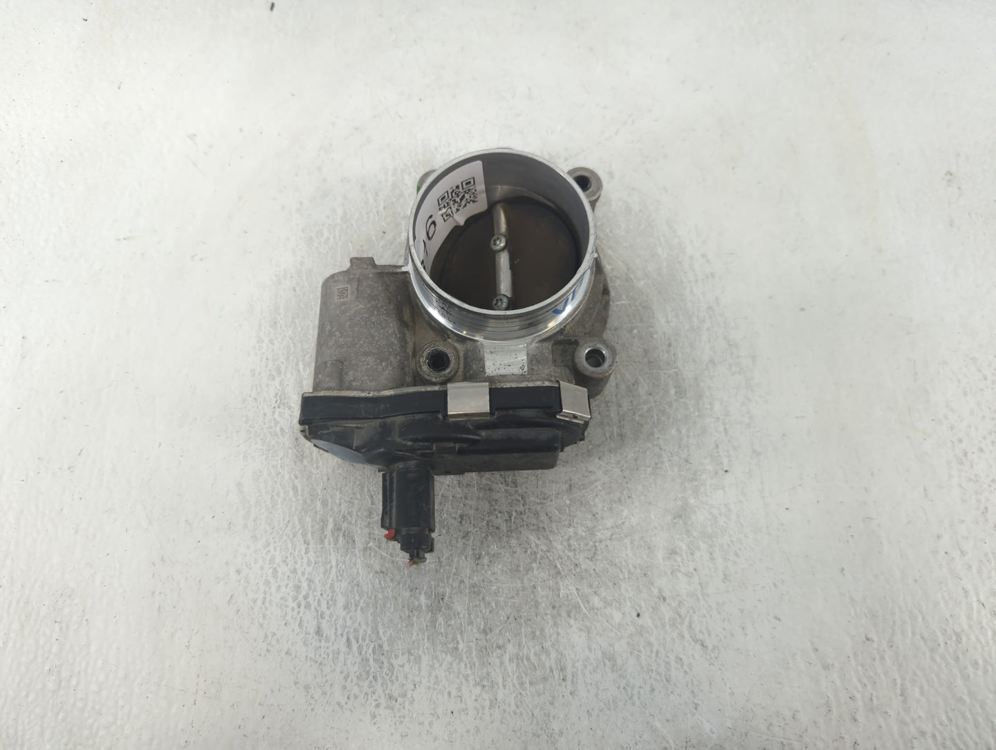2016-2017 Chevrolet Equinox Throttle Body P/N:12669146AA Fits Fits 2016 2017 OEM Used Auto Parts - Oemusedautoparts1.com