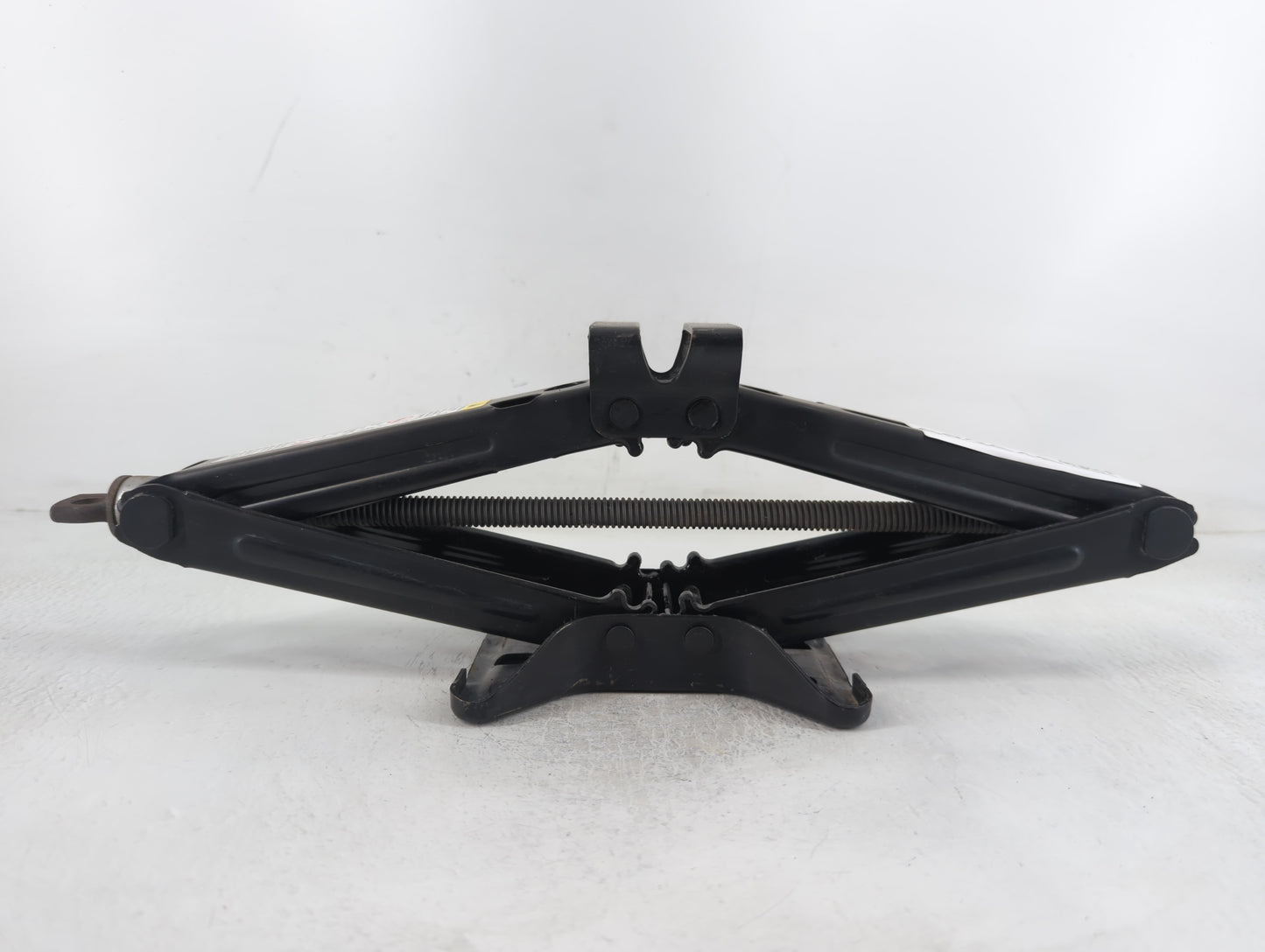 2016 Chevrolet Equinox Spare Scissor Car Jack 683648 - Oemusedautoparts1.com