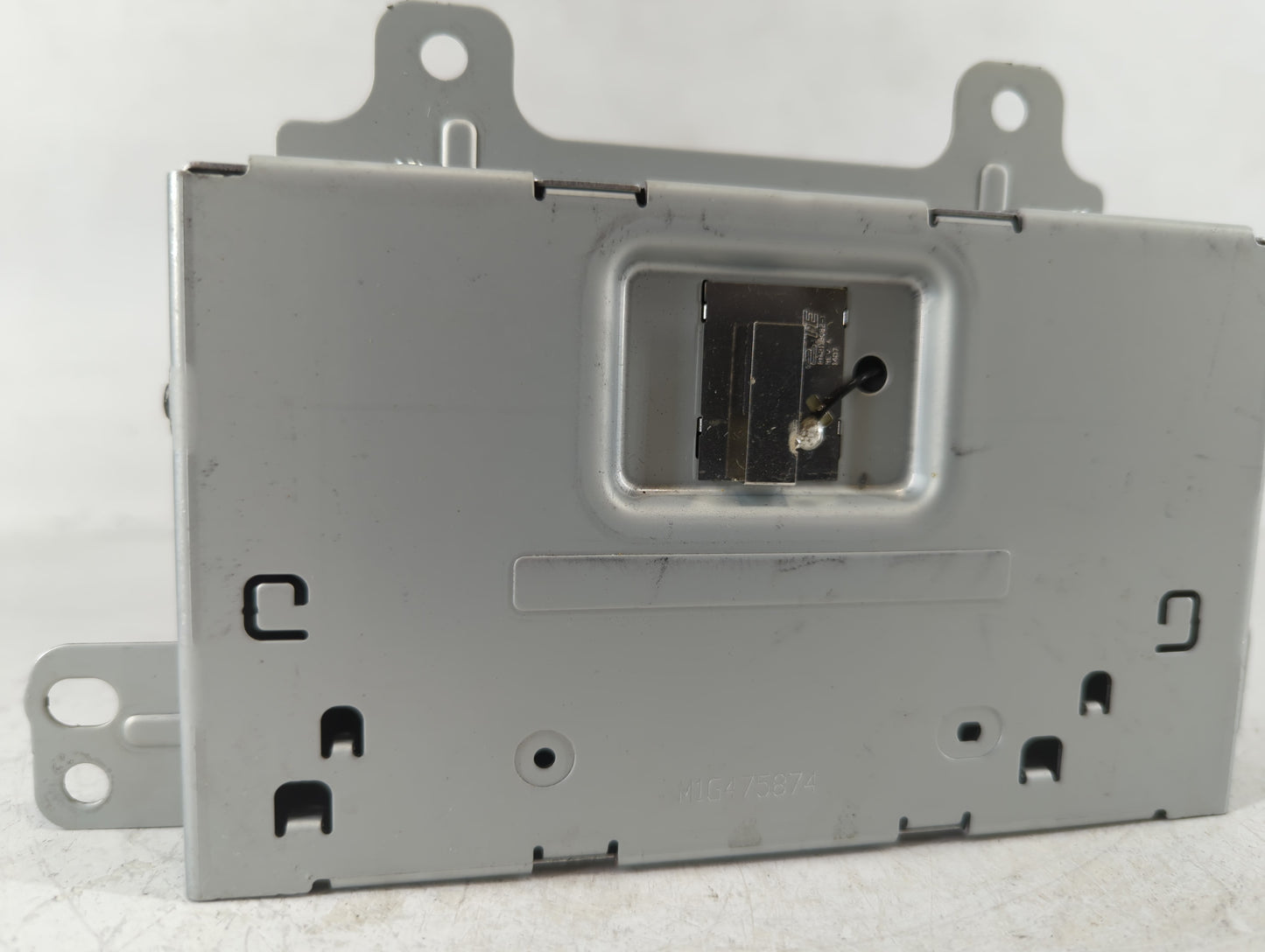 2016-2016 Chevrolet Equinox Am Fm Cd Player Radio Receiver - Oemusedautoparts1.com