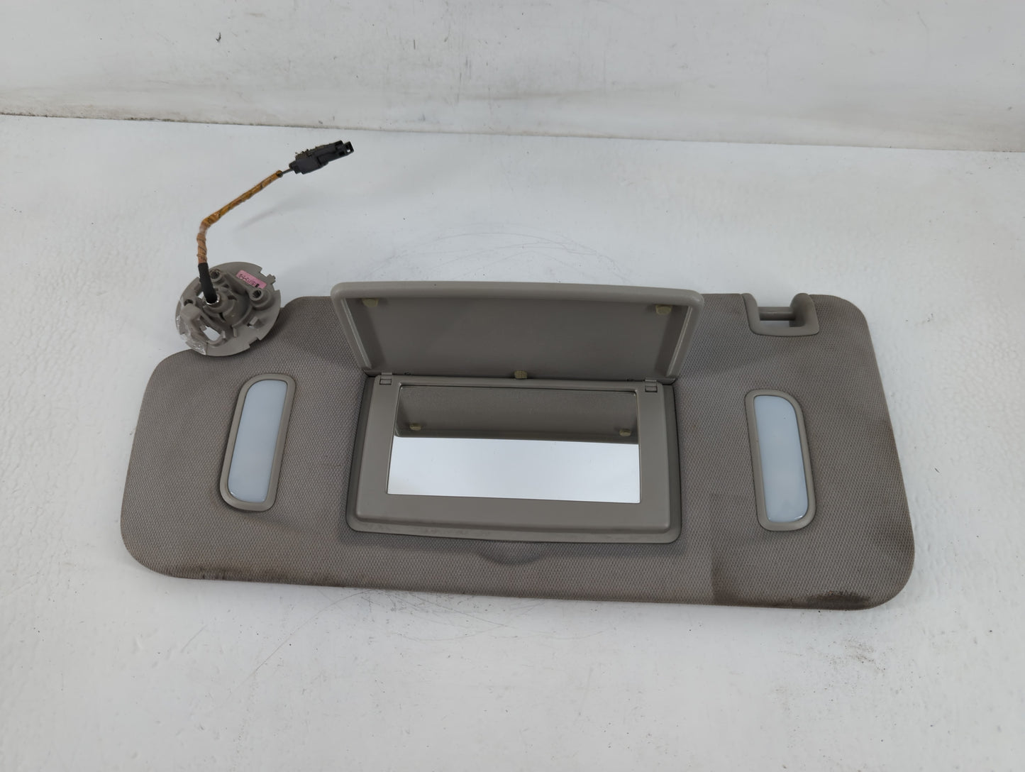 2010-2017 Chevrolet Equinox Sun Visor Shade Replacement Passenger Right Mirror Fits Fits 2010 2011 2012 2013 2014 2015 2016 