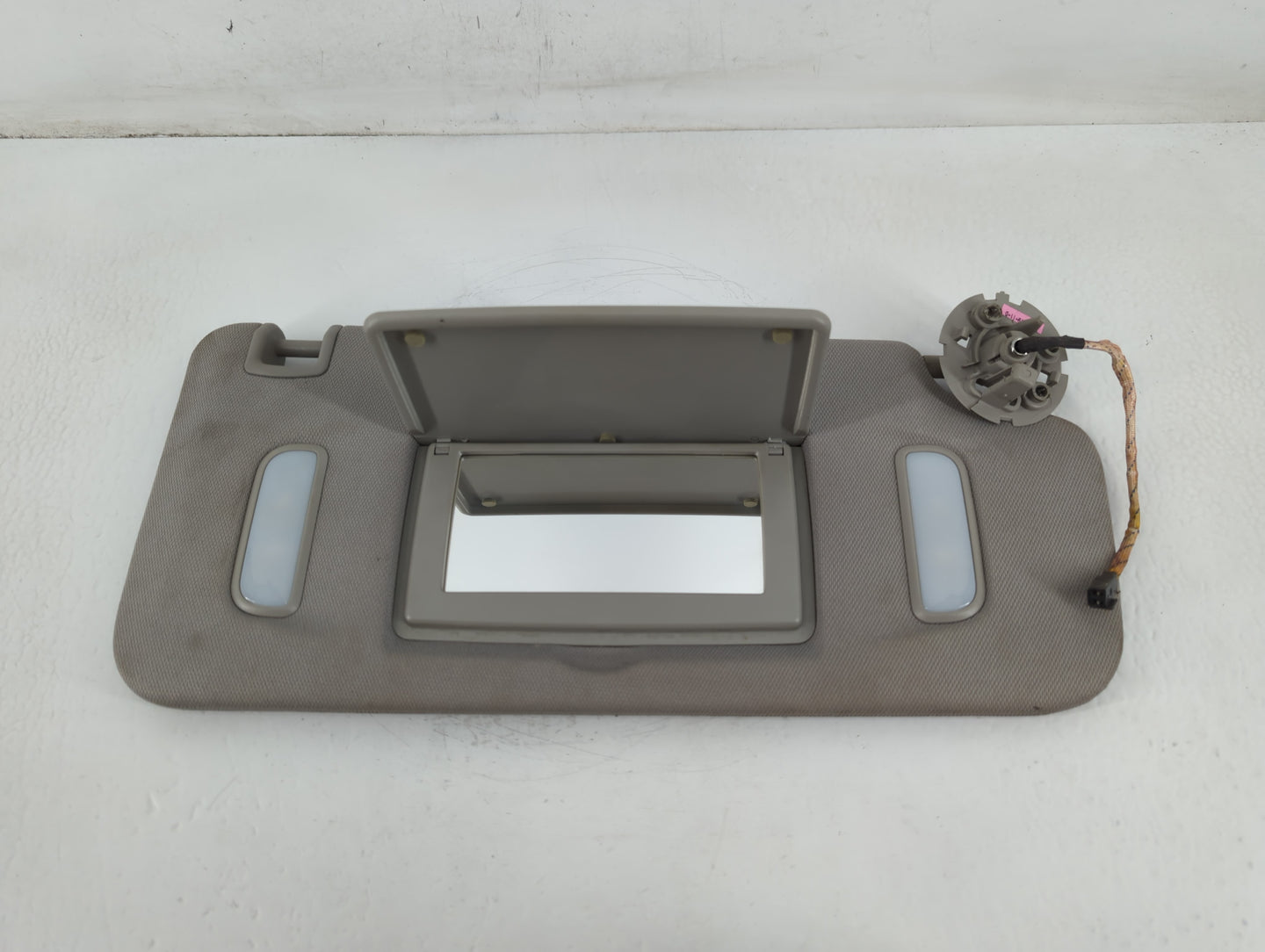 2010-2017 Chevrolet Equinox Sun Visor Shade Replacement Driver Left Mirror Fits Fits 2010 2011 2012 2013 2014 2015 2016 2017