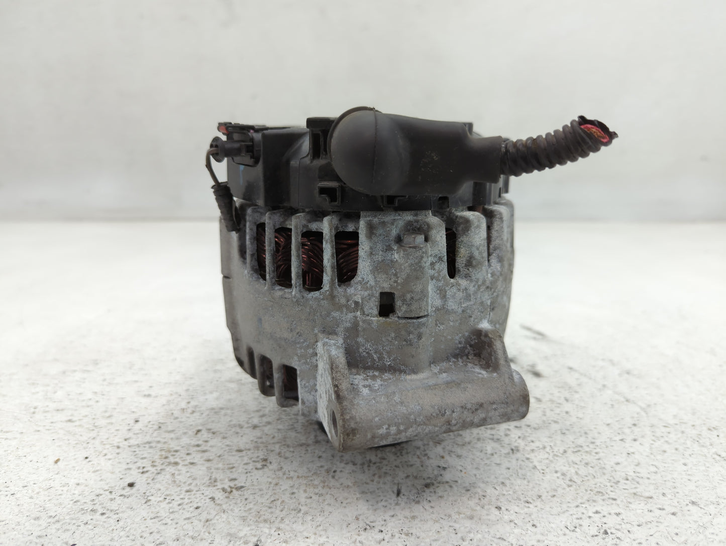 2010-2017 Chevrolet Equinox Alternator Replacement Generator Charging Assembly Engine OEM P/N:2620360 B 13588328 Fits OEM Us