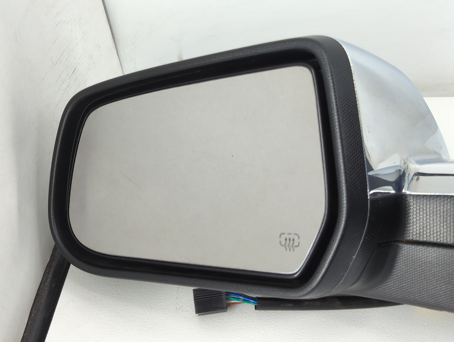 2015-2017 Chevrolet Equinox Driver Side View Mirror - Left Door Mirror OEM Used - Oemusedautoparts1.com