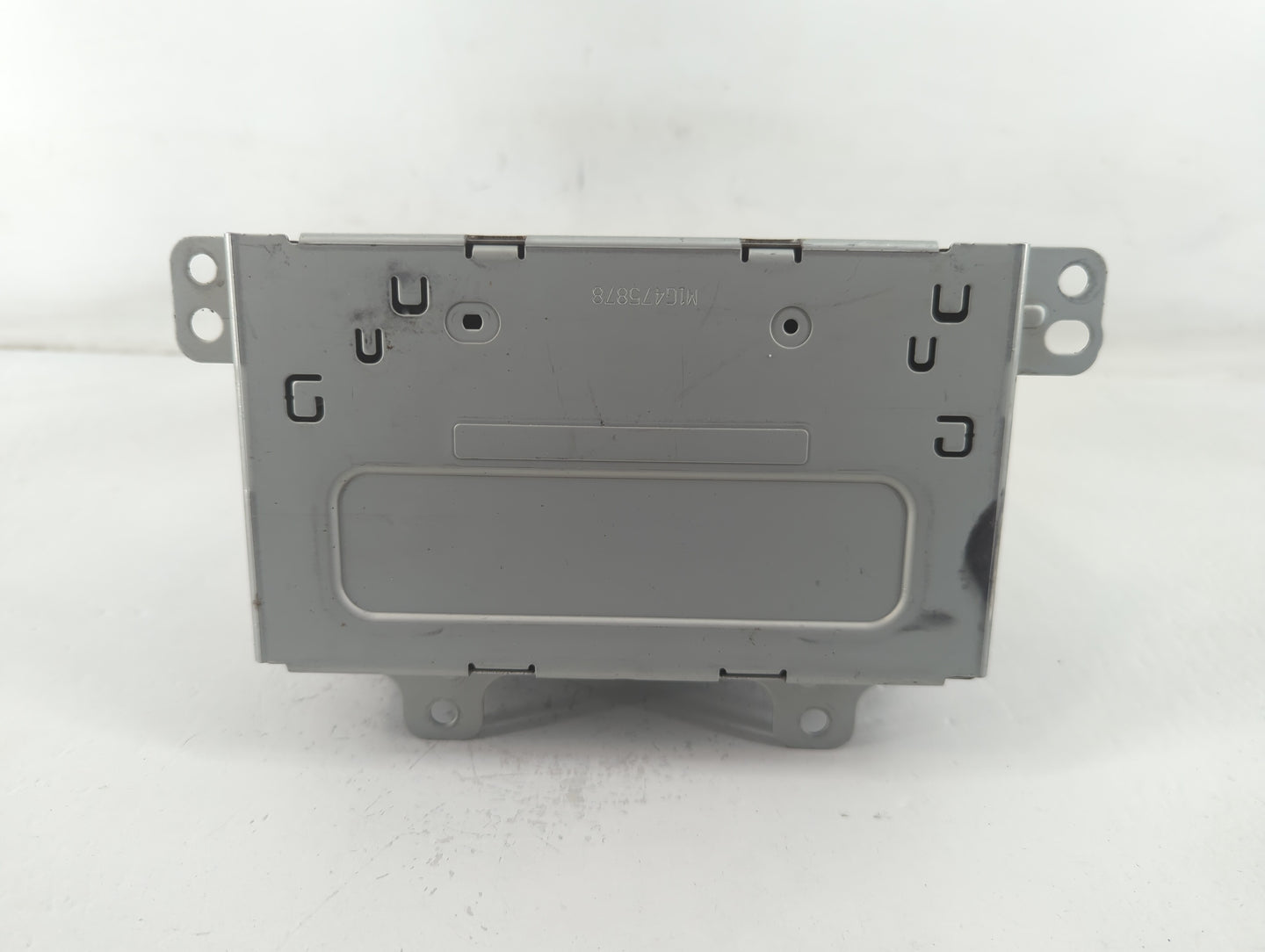 2016 Chevrolet Equinox Radio AM FM Cd Player Receiver Replacement P/N:23358860 Fits Fits 2015 OEM Used Auto Parts - Oemuseda