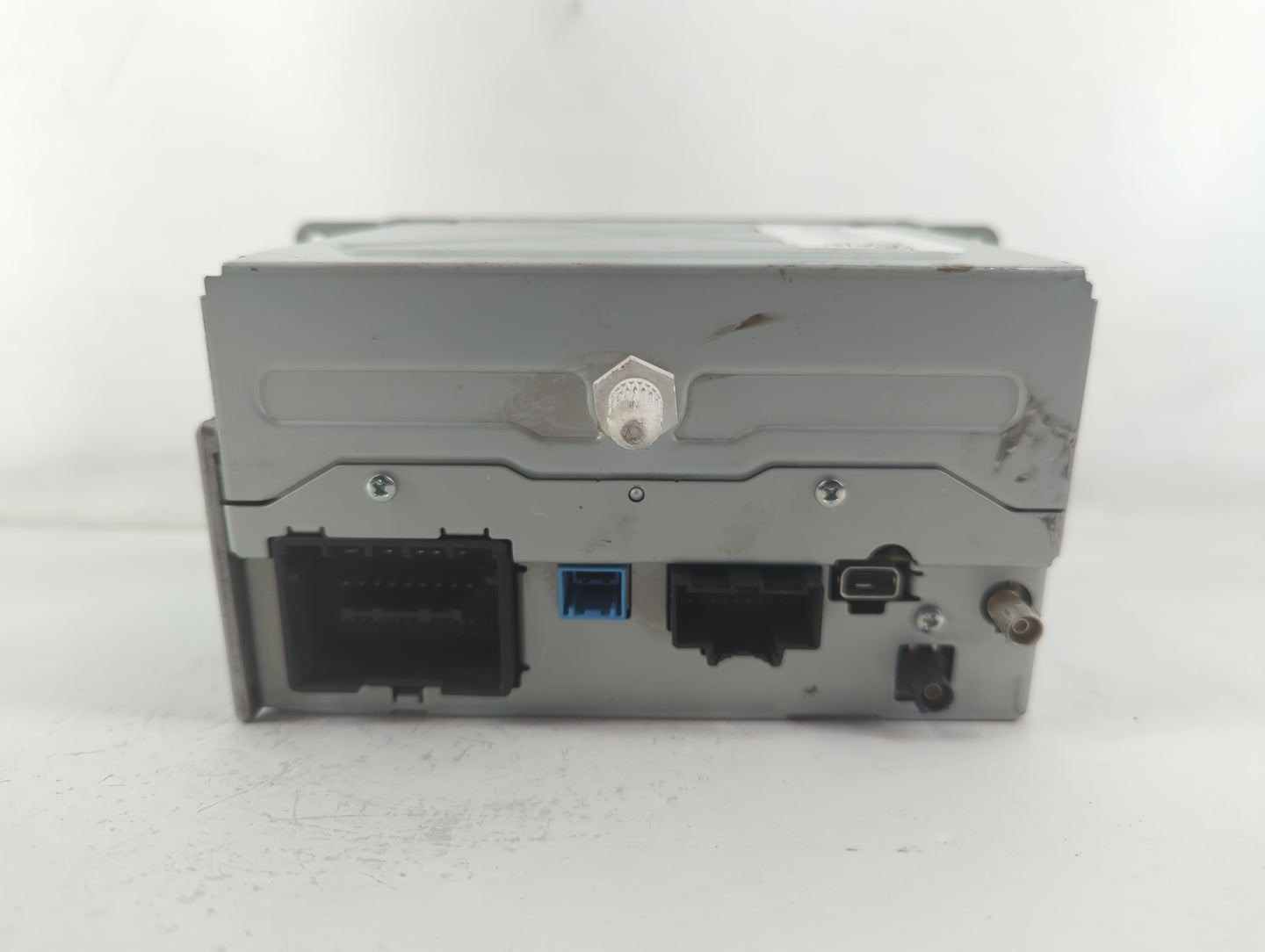 2016 Chevrolet Equinox Radio AM FM Cd Player Receiver Replacement P/N:23358860 Fits Fits 2015 OEM Used Auto Parts - Oemuseda