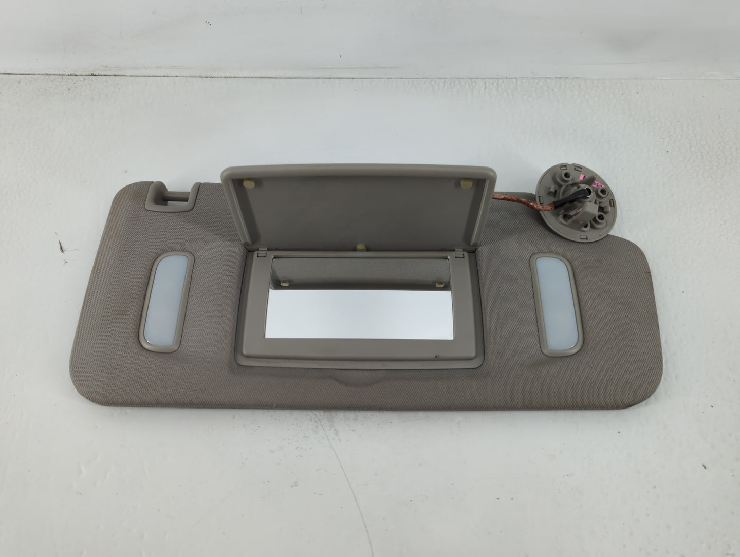 2010-2017 Chevrolet Equinox Sun Visor Shade Replacement Passenger Right Mirror Fits Fits 2010 2011 2012 2013 2014 2015 2016 