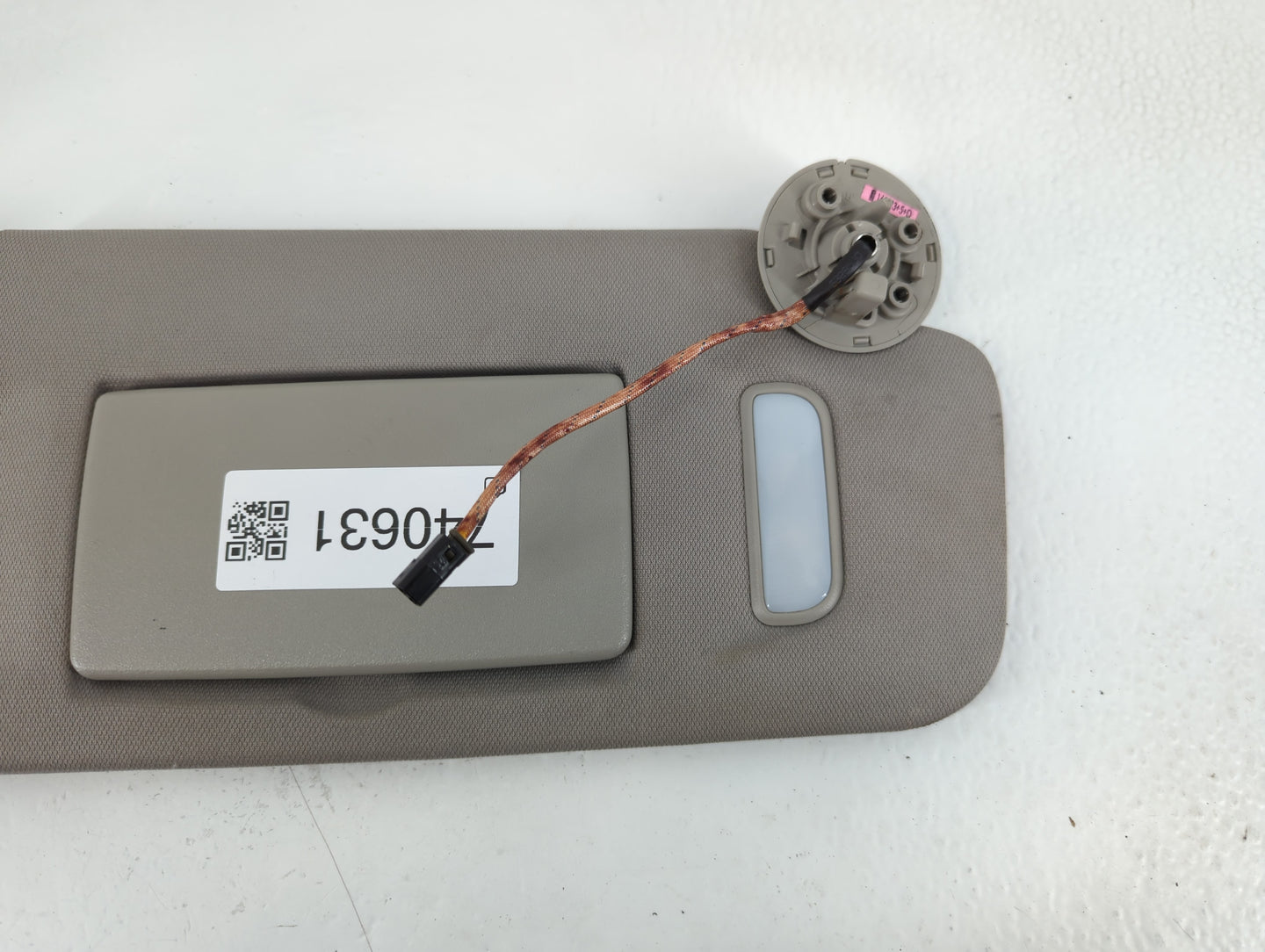 2010-2017 Chevrolet Equinox Sun Visor Shade Replacement Passenger Right Mirror Fits Fits 2010 2011 2012 2013 2014 2015 2016 