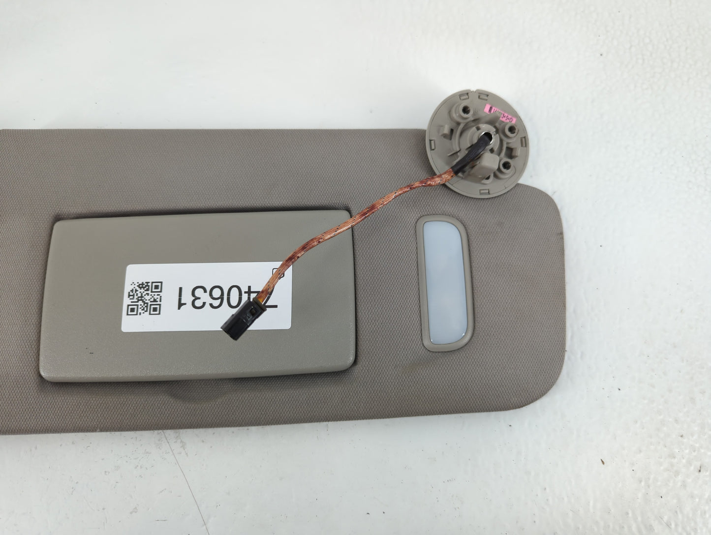 2010-2017 Chevrolet Equinox Sun Visor Shade Replacement Passenger Right Mirror Fits Fits 2010 2011 2012 2013 2014 2015 2016 