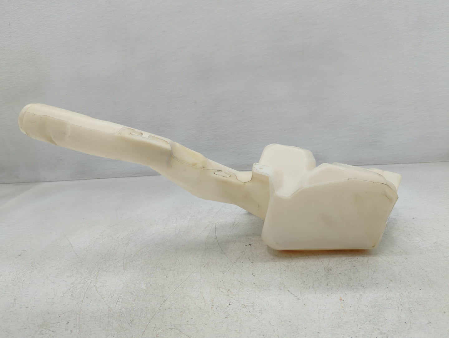 2010-2017 Chevrolet Equinox Windshield Washer Fluid Reservoir Bottle Oem - Oemusedautoparts1.com