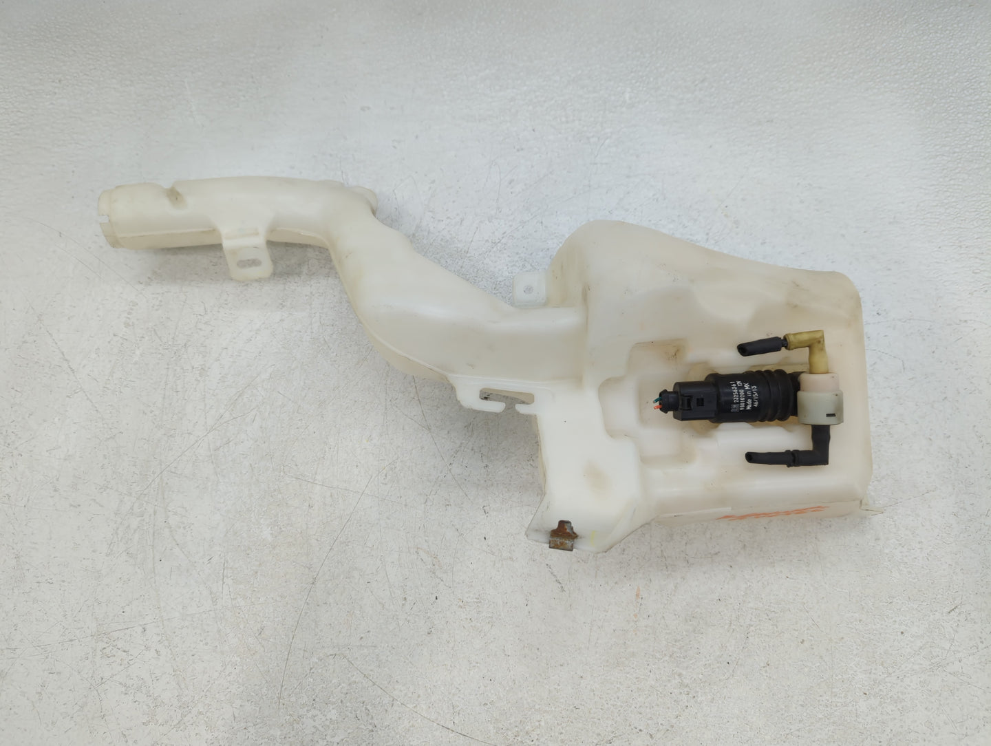 2010-2017 Chevrolet Equinox Windshield Washer Fluid Reservoir Bottle Oem - Oemusedautoparts1.com