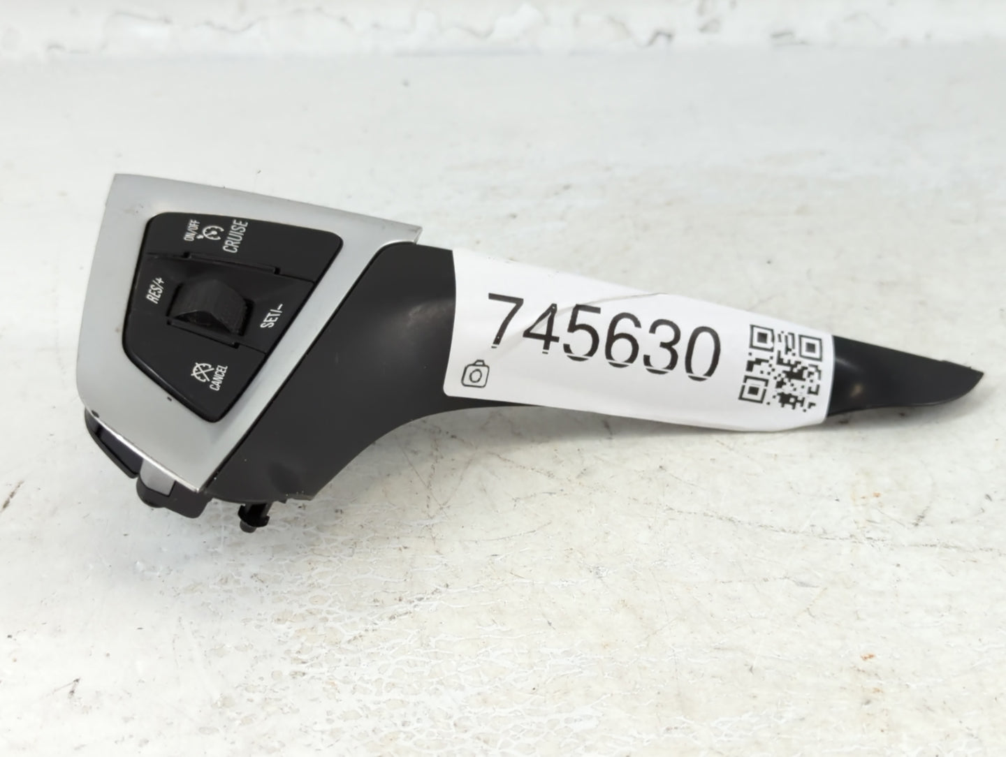 2016-2017 Chevrolet Equinox Radio Control Panel - Oemusedautoparts1.com