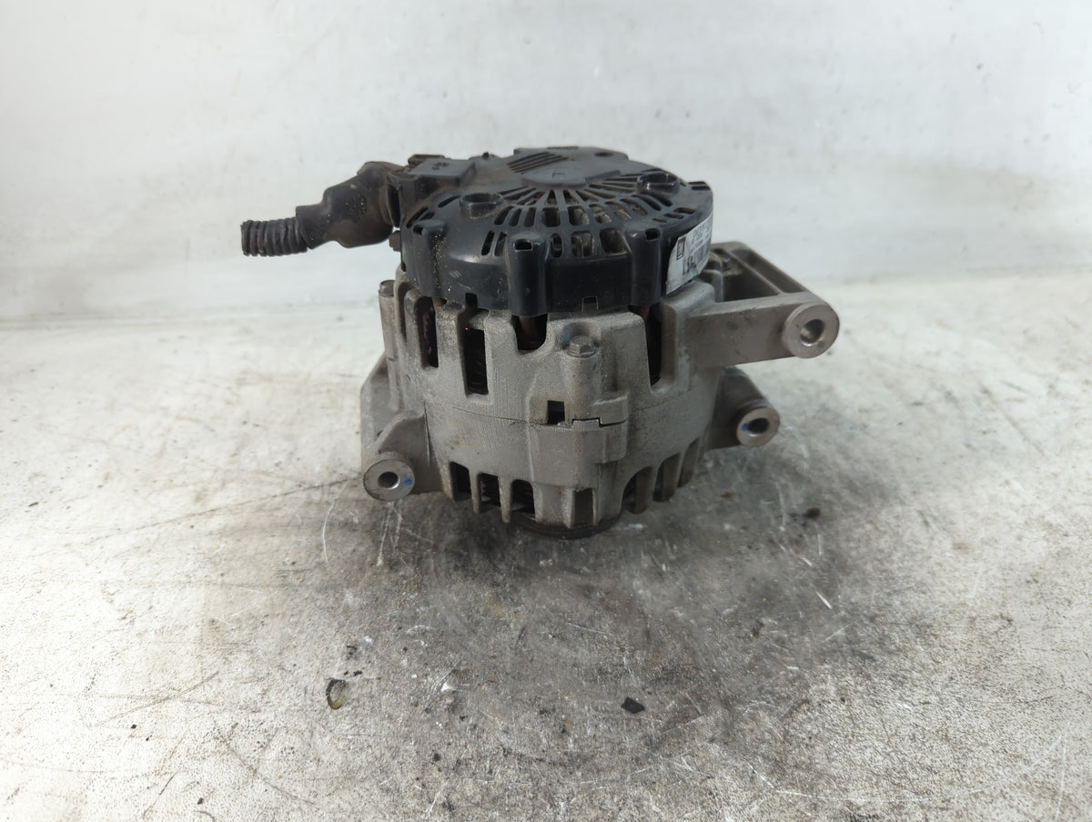 2010-2017 Chevrolet Equinox Alternator Replacement Generator Charging Assembly Engine OEM P/N:13588328 Fits OEM Used Auto Pa
