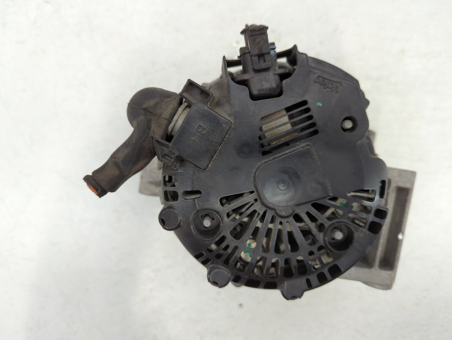 2010-2017 Chevrolet Equinox Alternator Replacement Generator Charging Assembly Engine OEM P/N:13588328 Fits OEM Used Auto Pa
