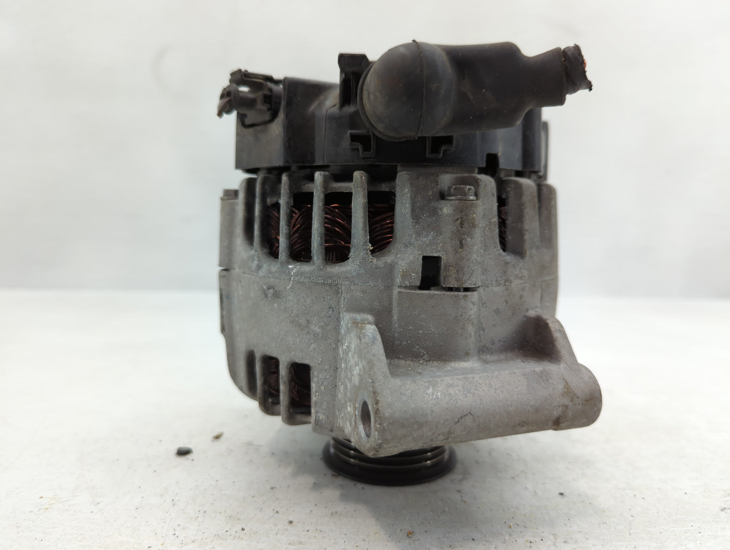 2010-2017 Chevrolet Equinox Alternator Replacement Generator Charging Assembly Engine OEM P/N:13588328 Fits OEM Used Auto Pa