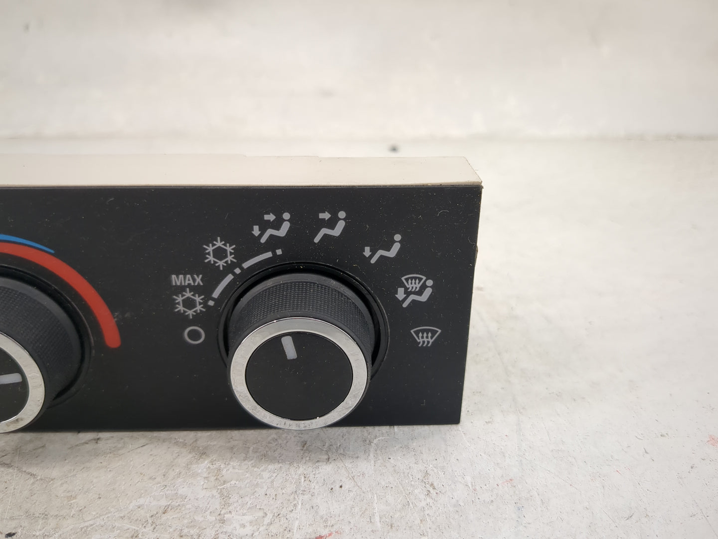 2008-2021 Chevrolet Express Climate Control Module Temperature AC/Heater Replacement P/N:16202850 Fits OEM Used Auto Parts -
