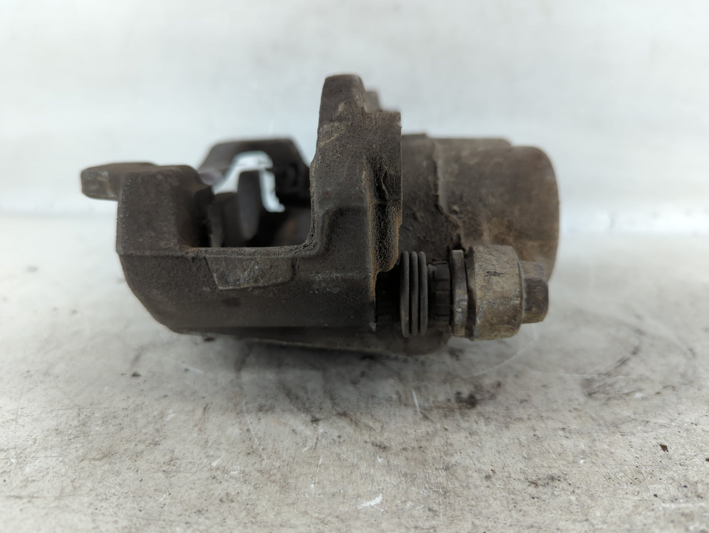 Chevrolet Express Cargo Front Driver Left Brake Caliper - Oemusedautoparts1.com